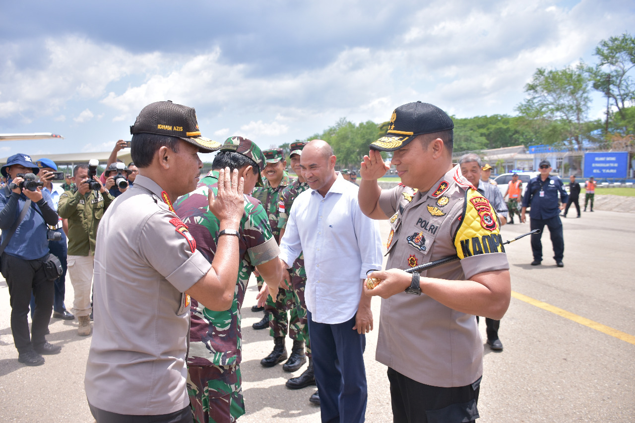 Kapolda NTT Sambut Kunjungan Panglima TNI dan Kapolri