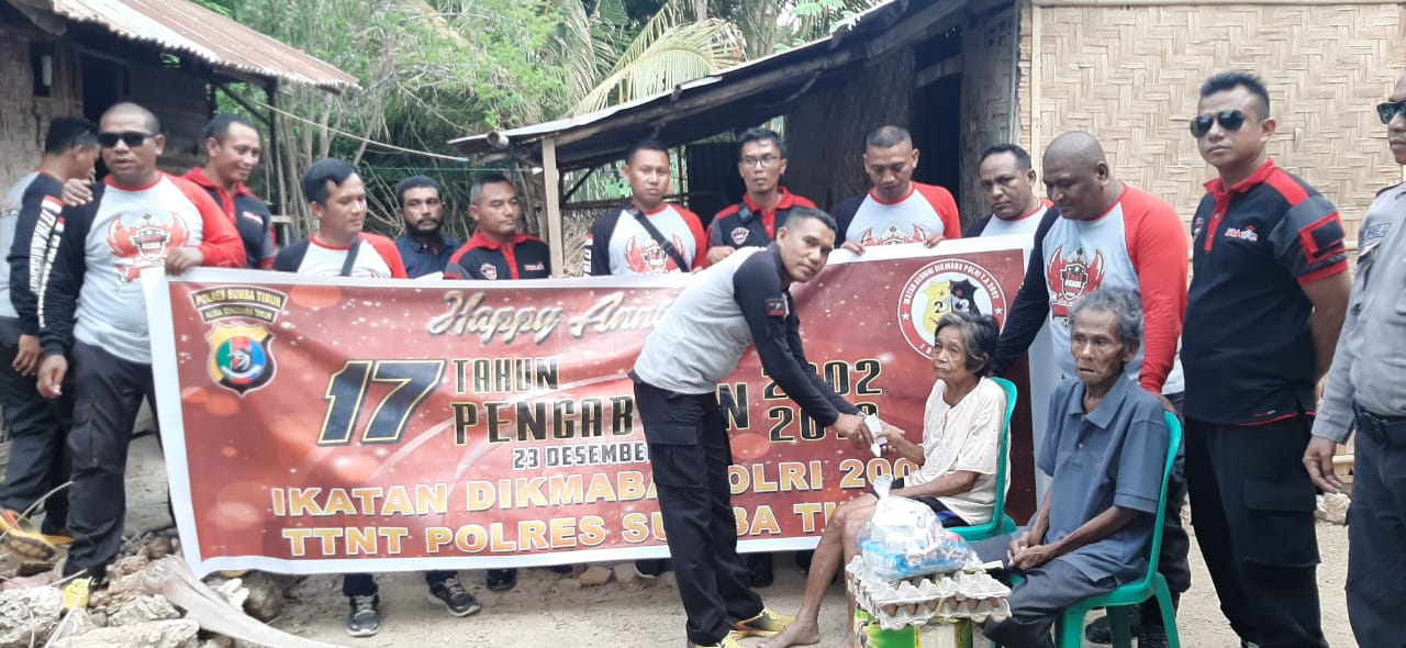 HUT Ke - 17 Tahun, TTNT Sumba Timur Berbagi Tali Asih Terhadap Sesama