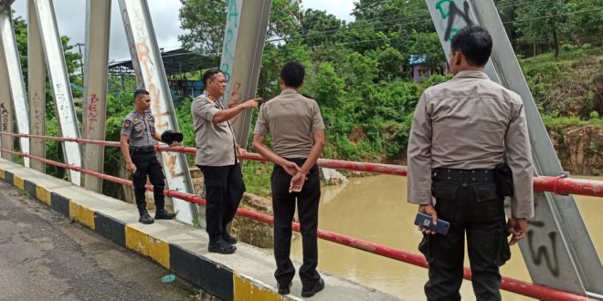 Kapolres Mabar Pantau Langsung Debit Air Sungai Waemese